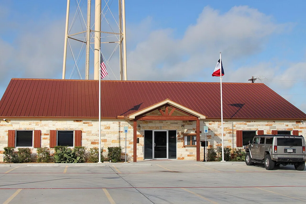 Commercial Roofing in Holland, TX